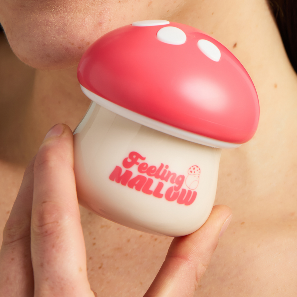 エクササイズグッズ Mallow Squishmallows x TONYMOLY Malcolm's Strawberry Sugar Scrub